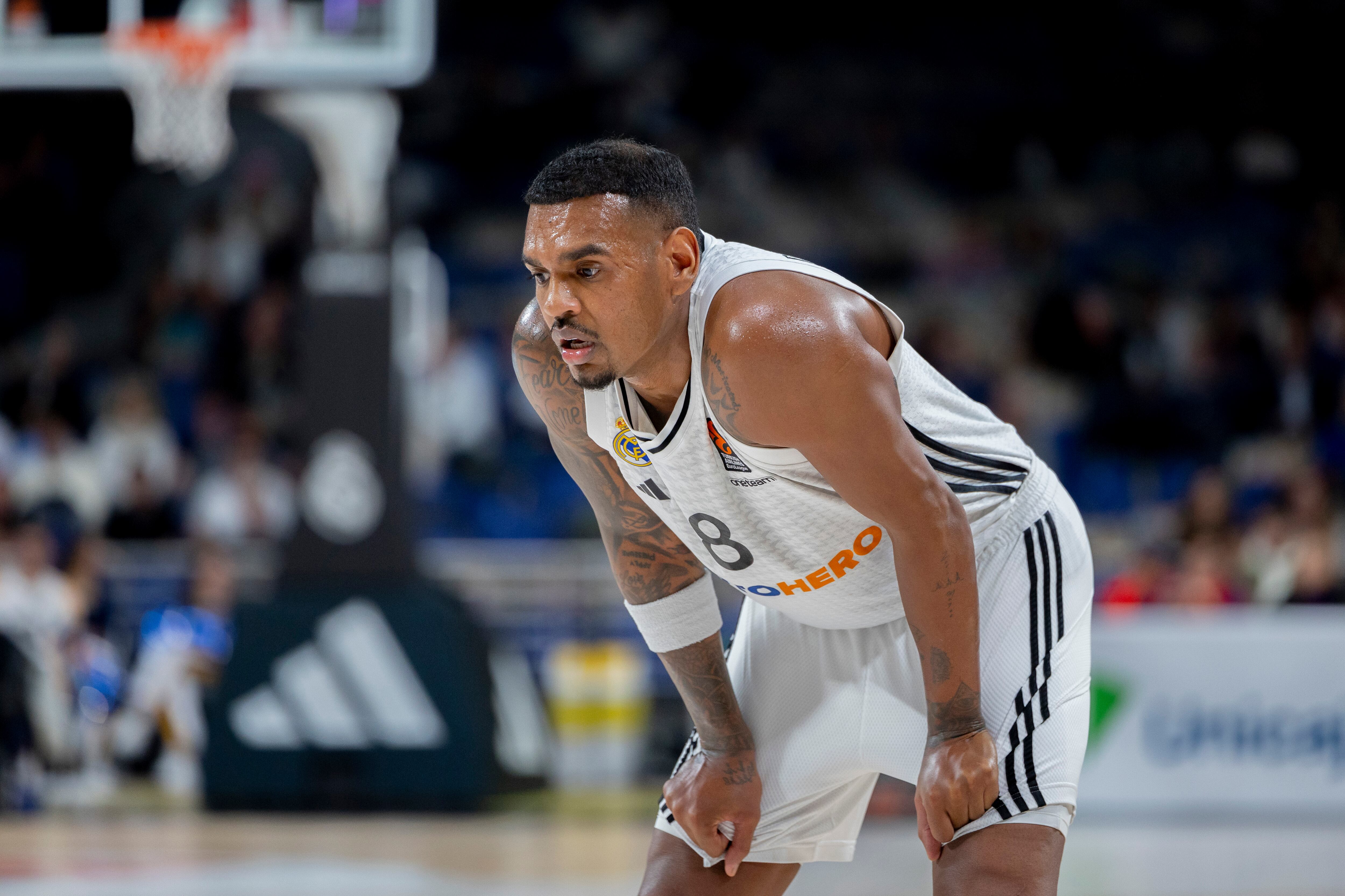 Ratan-Mayes del Real Madrid durante el partido de Euroliga entre el Real Madrid y Salgris en el WiZink Center el día 15/12/24.