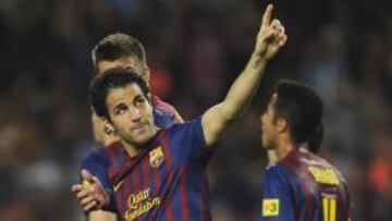 <b>FELIZ. </b>Fàbregas celebró en el Camp Nou su primer gol como culé.