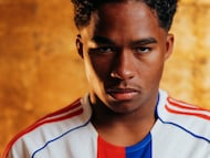 Endrick, en una de las imágenes de su presentación como nuevo jugador del Olympique de Lyon.