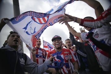 Los hinchas de los dos finalistas, Pasto y Junior, de la Liga Águila-II 2019 adornaron la previa del partido que se definirá en Bogotá a las 7:45 p.m.