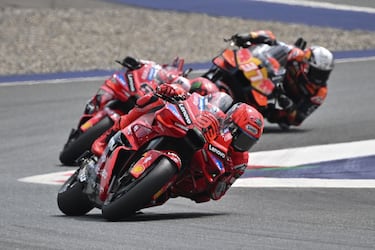 El piloto español Marc Márquez, del equipo Ducati Lenovo, compite durante el Gran Premio de Austria de MotoGP. 