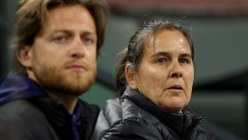 INDIAN WELLS, CALIFORNIA - MARCH 07: Conchita Mart�nez of Spain watches Mirra Andreeva play Varvara Gracheva of France during the BNP Paribas Open at Indian Wells Tennis Garden on March 07, 2025 in Indian Wells, California. Matthew Stockman/Getty Images/AFP (Photo by MATTHEW STOCKMAN / GETTY IMAGES NORTH AMERICA / Getty Images via AFP)