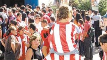 <b>DÍA FESTIVO. </b>Familias enteras del Atlético estarán presentes en el Calderón.