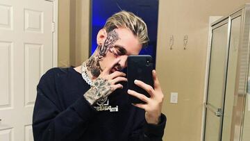 Aaron Carter se tatúa a Rihanna en la cara
