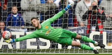 De Gea hace una parada con el United.