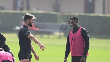 Previa Dinamo Zagreb-Milan: Giroud, Leão y Theo Hernández.