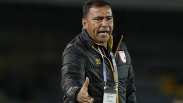 Harold Rivera, técnico de Santa Fe