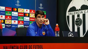 Soler: "Siempre me fijé en Mata y será bonito enfrentarme a él"