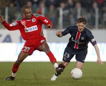 Jerome Rothen, en un partido con el PSG en marzo de 2007.