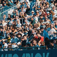 Un millar de aficionados arropan al Zaragoza en el entrenamiento