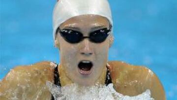 El relevo femenino 4x200 libre hace récord y victoria