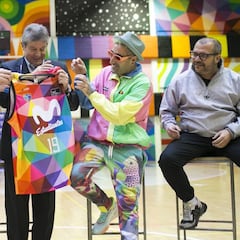 El Estudiantes estrena camiseta multicolor contra el Real Madrid