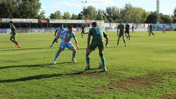 Imagen del partido entre el Coria y el Villanovense.