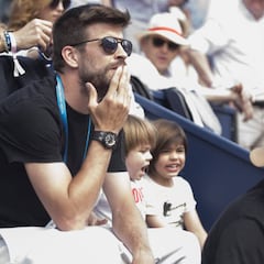Gerard Piqué disfruta del Godó con sus hijos Sasha y Milan
