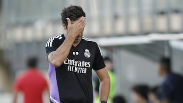 Raúl se lamenta tras el partido frente al Eldense.