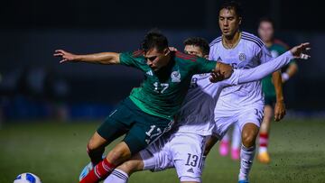  (L-R), Ettson Ayon of Mexico and Guillermo Villalobos of Costa Rica during the game Mexico (Mexican National Team) vs Costa Rica, corresponding to Final Gold Medalof Mens Soccer at the Central American and Caribbean Games San Salvador 2023, at Las Delicias National Stadium, on July 06, 2023.

<br><br>

 (I-D), Ettson Ayon de Mexico y Guillermo Villalobos de Costa Rica  durante el partido Mexico (Seleccion Nacional Mexicana) vs Costa Rica, correspondiente a la Final por la Medalla de oro del Futbol Masculino en los Juegos Centroamericanos y del Caribe San Salvador 2023, en el Estadio Nacional Las Delicias, el 06 de Julio de 2023.