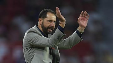 Machín: "If you do not look at the table it does not give you vertigo"