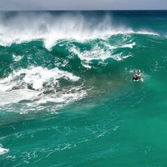 El Jackass del surf desafía “la ola más chunga de Hawái”