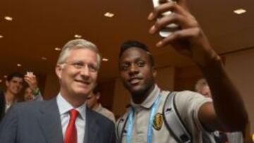 Origi se hace un 'selfie' con el rey de Bélgica.
