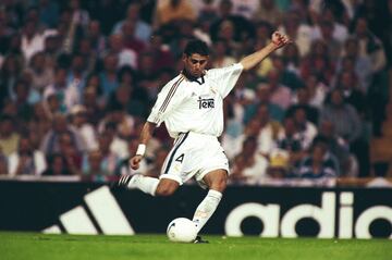 Exfutbolista. Leyenda del Real Madrid. 