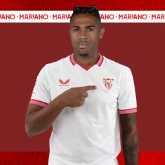 Mariano, exultante: “Espero triunfar en el Sevilla”