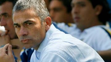 Juvenal Olmos se ofrece para reemplazar a Salas en Católica