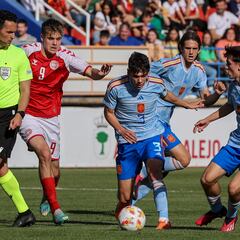 España se estrella contra un muro en Almendralejo