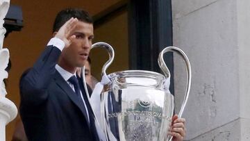 Cristiano ofrece la Champions a la afición.