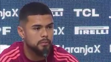 “Una tontería”: le preguntan a Paulo Díaz por su expulsión ante Colo Colo y su respuesta es contundente