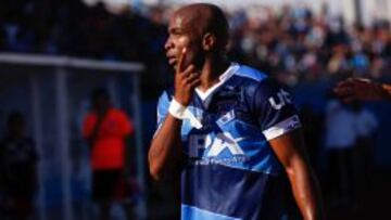 Rentería celebró frente al público iquiqueño.