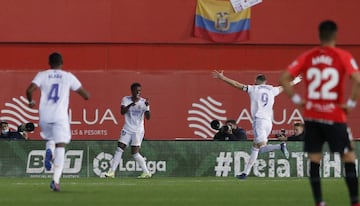 0-1. Vinicius celebra el primer gol.