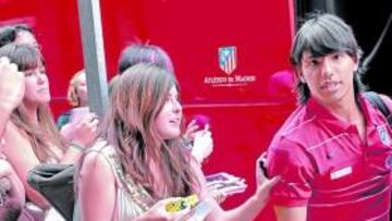 Agüero a su llegada a Bilbao.