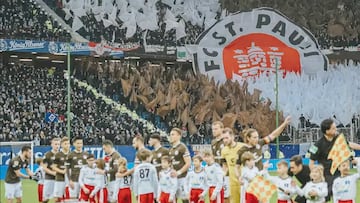 Este fin de semana por Bundesliga, el equipo del colombiano enfrentará al mítico club alemán que se reconoce más por su lucha fuera de la cancha en contra del racismo y la xenofobia.