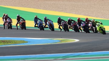 La salida del esprint de MotoGP en Brasil con Di Giannantonio al frente.