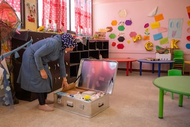 La Fundación Leo Messi reparte kits educativos para niños de Siria