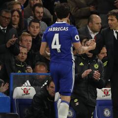 El Manchester United y el Liverpool luchan por Cesc