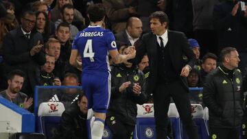 El Manchester United y el Liverpool luchan por Cesc