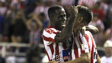 Junior confirma la renovación de Carmelo Valencia