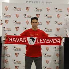 Bernabéu y Sánchez-Pizjuán despedirán en Navidad a Navas