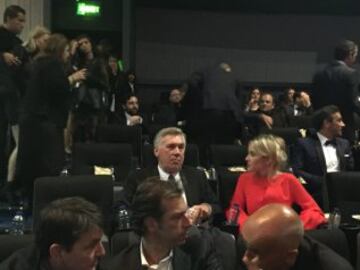 Carlo Ancelotti entre los invitados al estreno. 