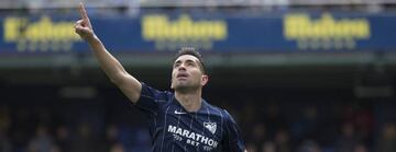 Charles celebrates his goal for Málaga