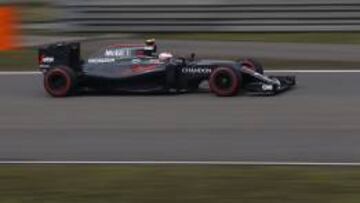Jenson Button con el McLaren en GP China.