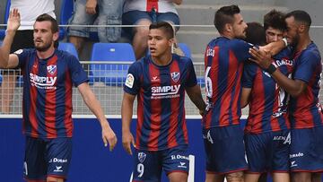 Vuelve y juega: doblete del 'Cucho' Hernández en España