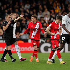 Figueroa Vázquez y el VAR indignan al rayismo