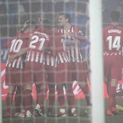 El Atleti ve luz en la niebla