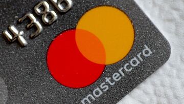 visa y mastercard suspenden operaciones en rusia