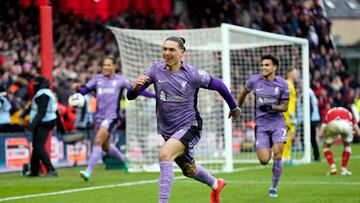 Darwin Núñez grabbed a dramatic 99th-minute winner for Liverpool on Saturday to keep his side ahead of the pack in the title race.