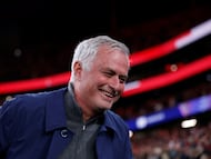 SL Benfica's Portuguese head coach Jose Mourinho reacts prior the UEFA Champions League knockout round play-off first leg football match between SL Benfica and Real Madrid CF at Estadio da Luz in Lisbon on February 17, 2026. (Photo by FILIPE AMORIM / AFP)