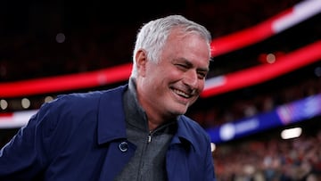 SL Benfica's Portuguese head coach Jose Mourinho reacts prior the UEFA Champions League knockout round play-off first leg football match between SL Benfica and Real Madrid CF at Estadio da Luz in Lisbon on February 17, 2026. (Photo by FILIPE AMORIM / AFP)