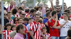 Un millar de aficionados, en el entrenamiento del Atlético